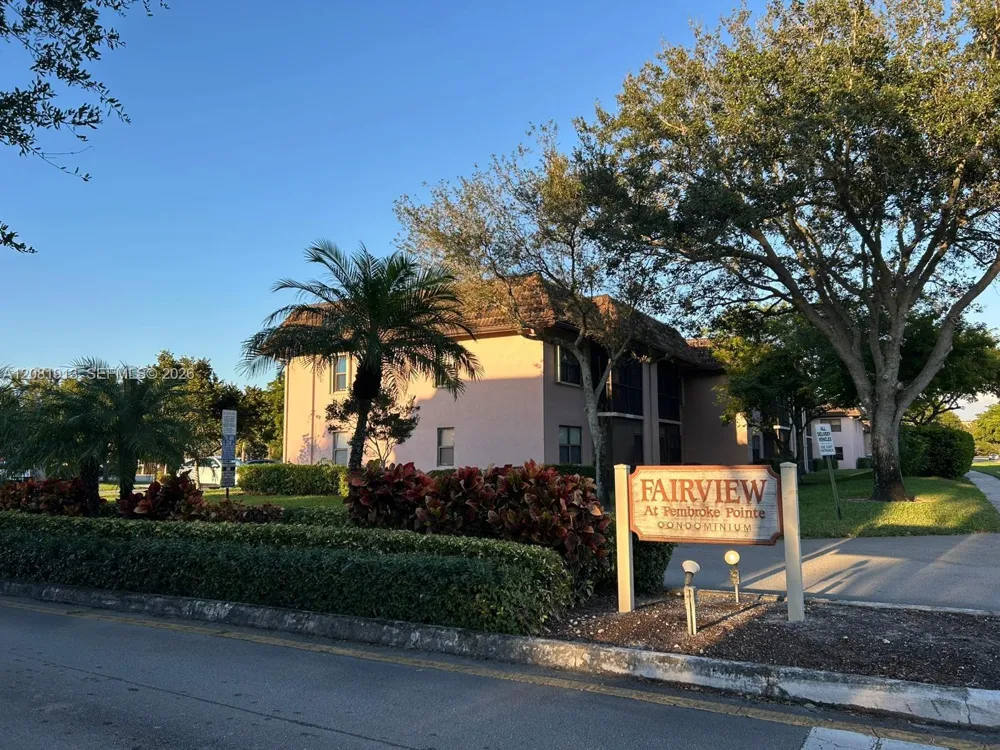 10325 NW 11th St #101 Pembroke Pines, FL 33026