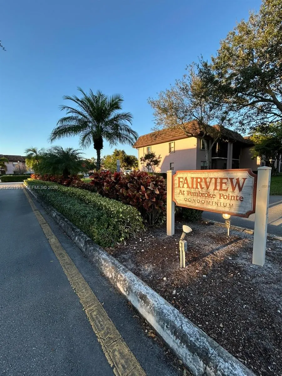 10325 NW 11th St #101 Pembroke Pines, FL 33026