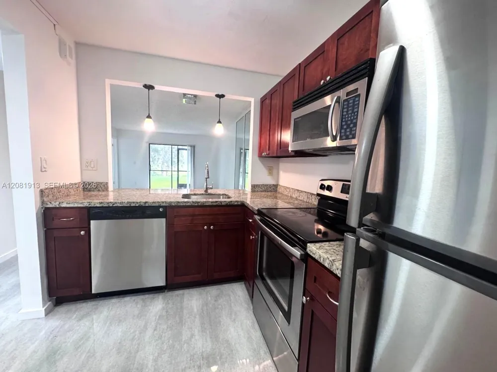 10325 NW 11th St #101 Pembroke Pines, FL 33026
