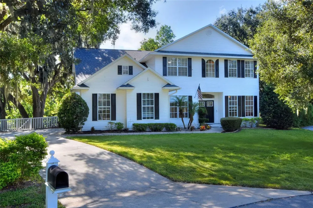 7365 MILLBROOK OAKS DRIVE Lakeland, FL 33813