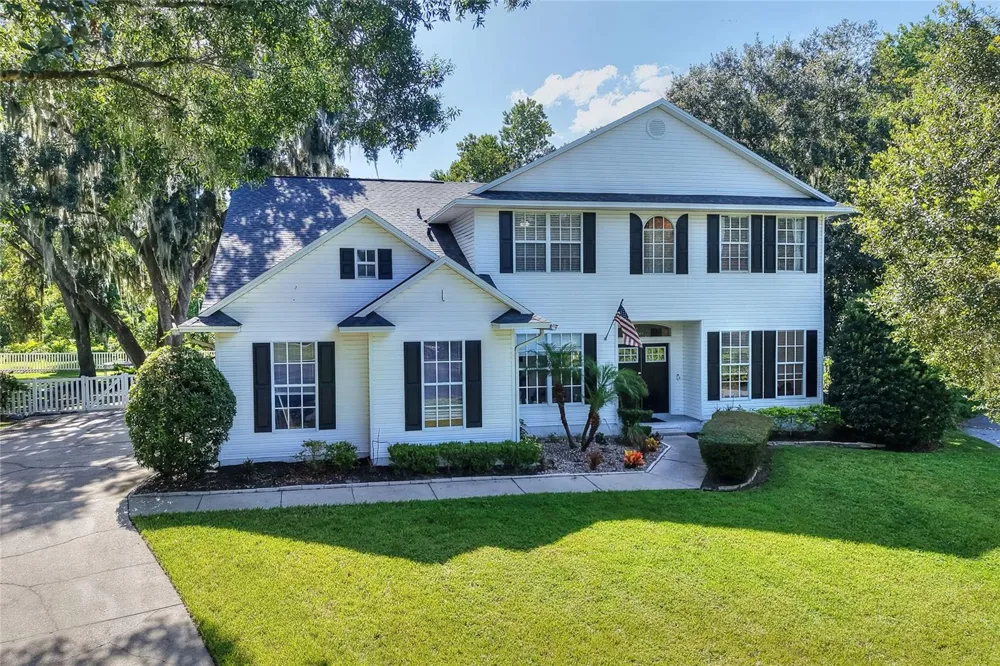 7365 MILLBROOK OAKS DRIVE Lakeland, FL 33813