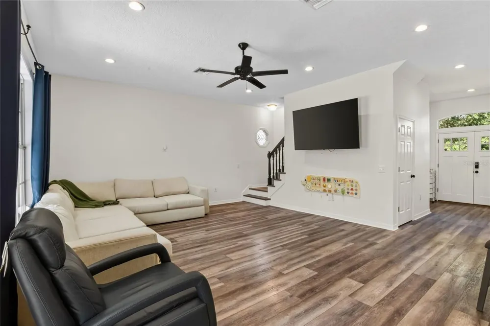 7365 MILLBROOK OAKS DRIVE Lakeland, FL 33813