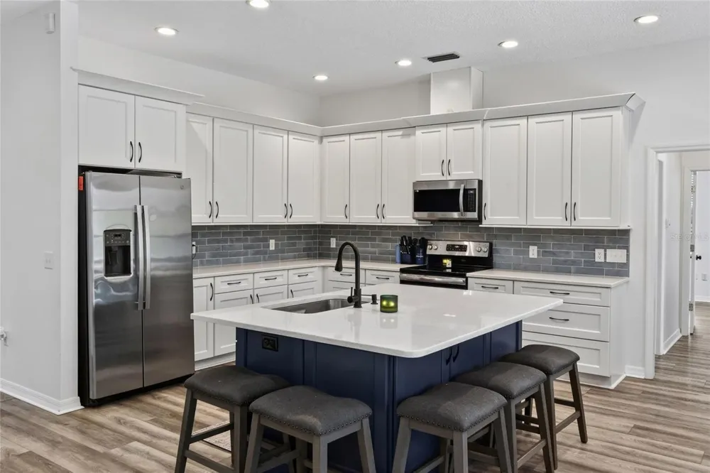 7365 MILLBROOK OAKS DRIVE Lakeland, FL 33813