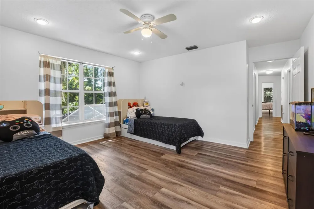 7365 MILLBROOK OAKS DRIVE Lakeland, FL 33813