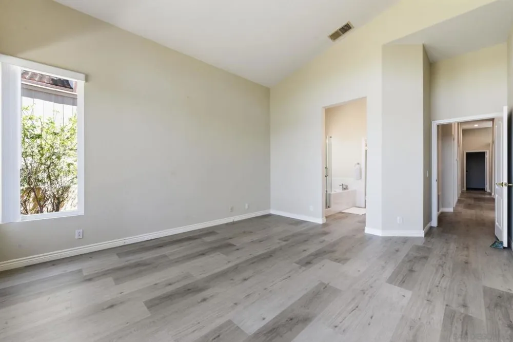 804 Calle Montera Escondido, CA 92025