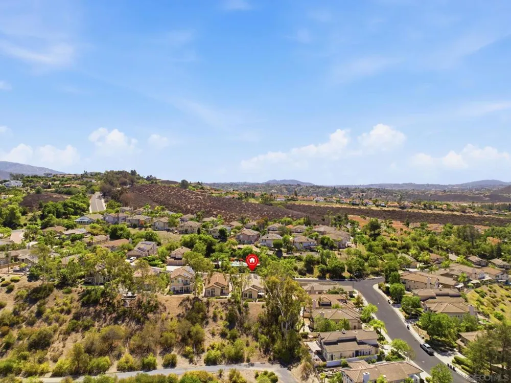 804 Calle Montera Escondido, CA 92025