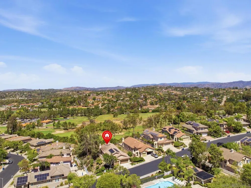 804 Calle Montera Escondido, CA 92025