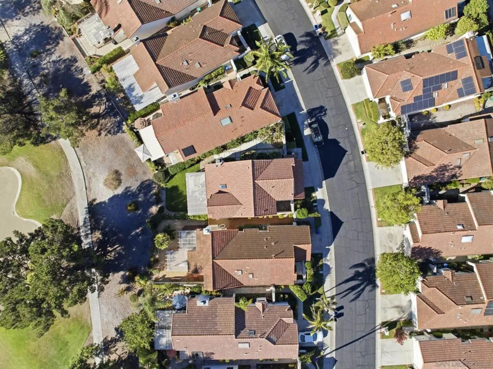 804 Calle Montera Escondido, CA 92025