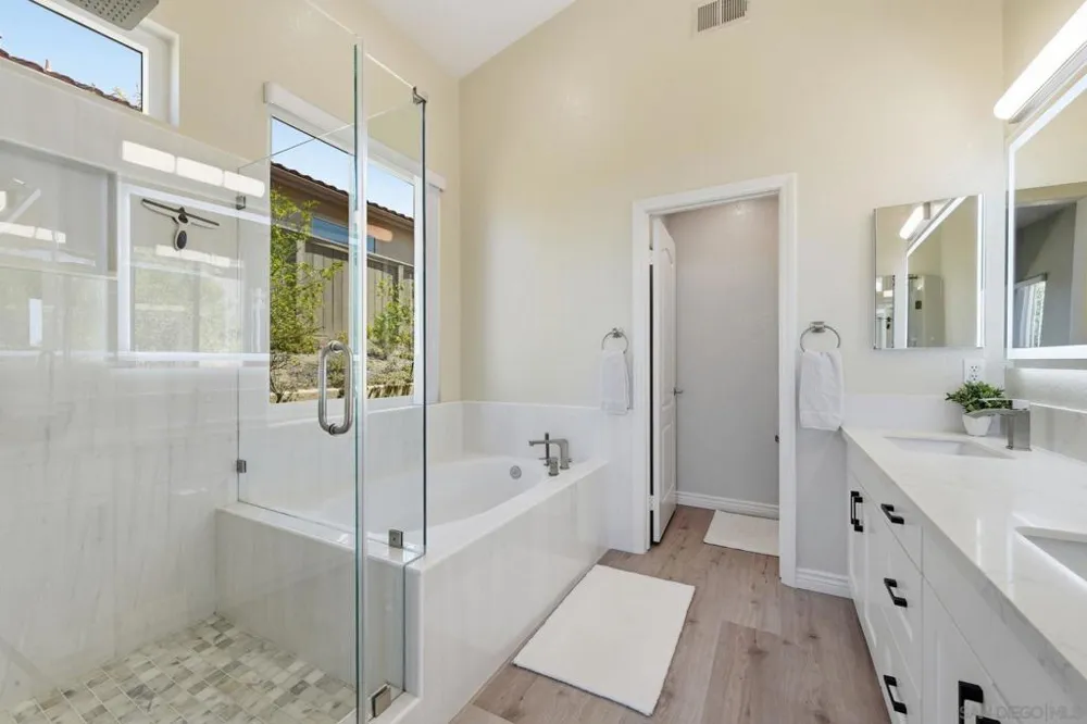 804 Calle Montera Escondido, CA 92025