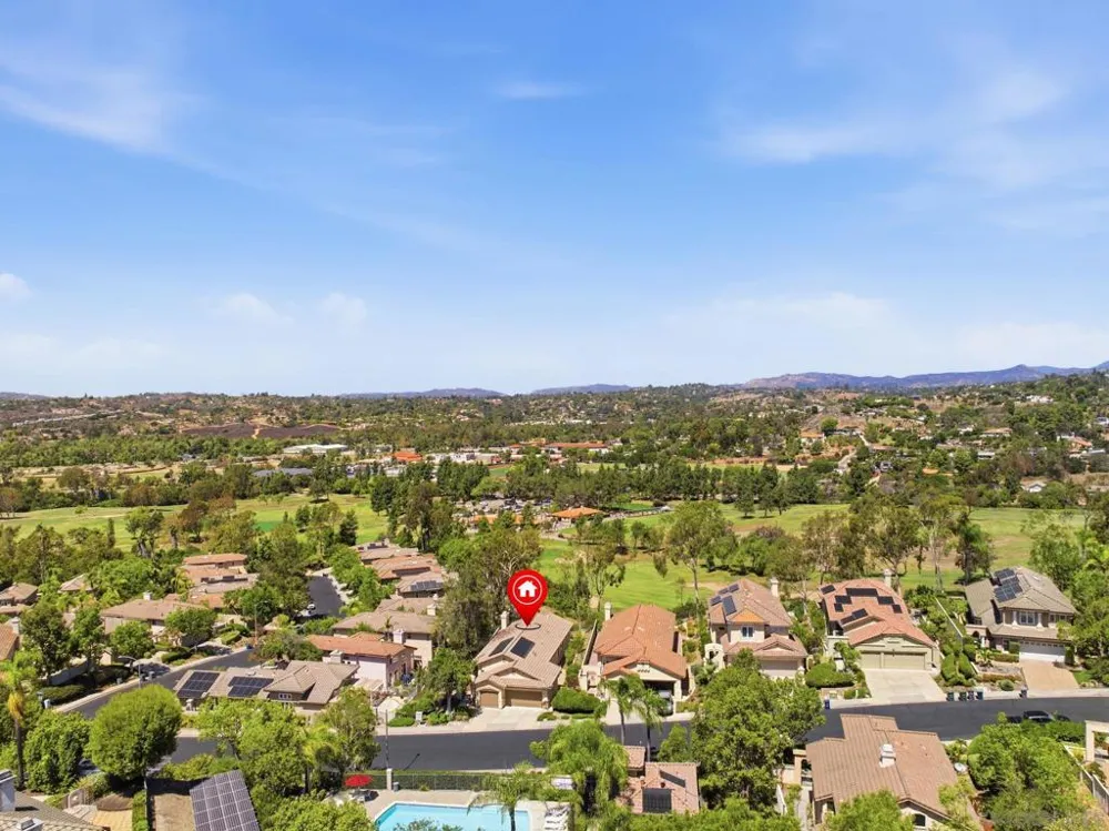804 Calle Montera Escondido, CA 92025