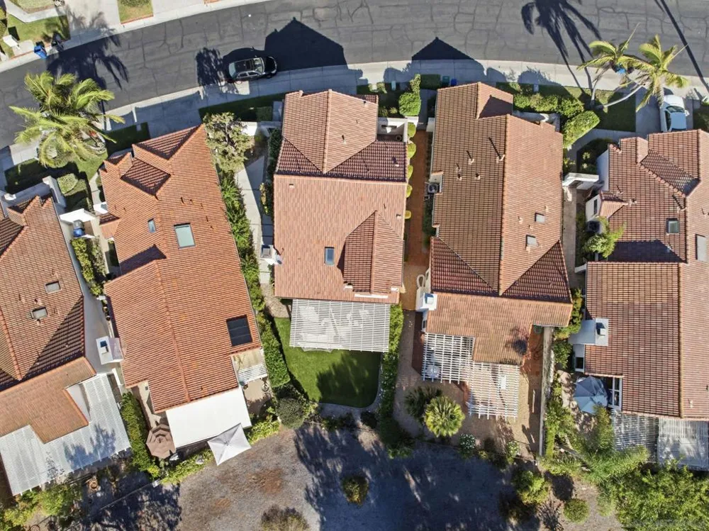804 Calle Montera Escondido, CA 92025