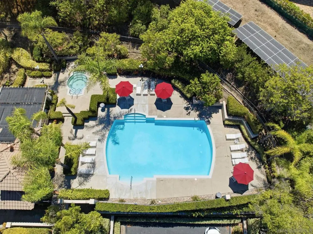 804 Calle Montera Escondido, CA 92025