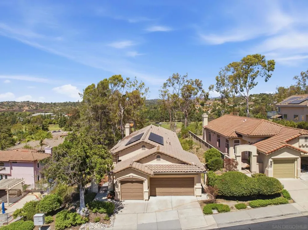 804 Calle Montera Escondido, CA 92025