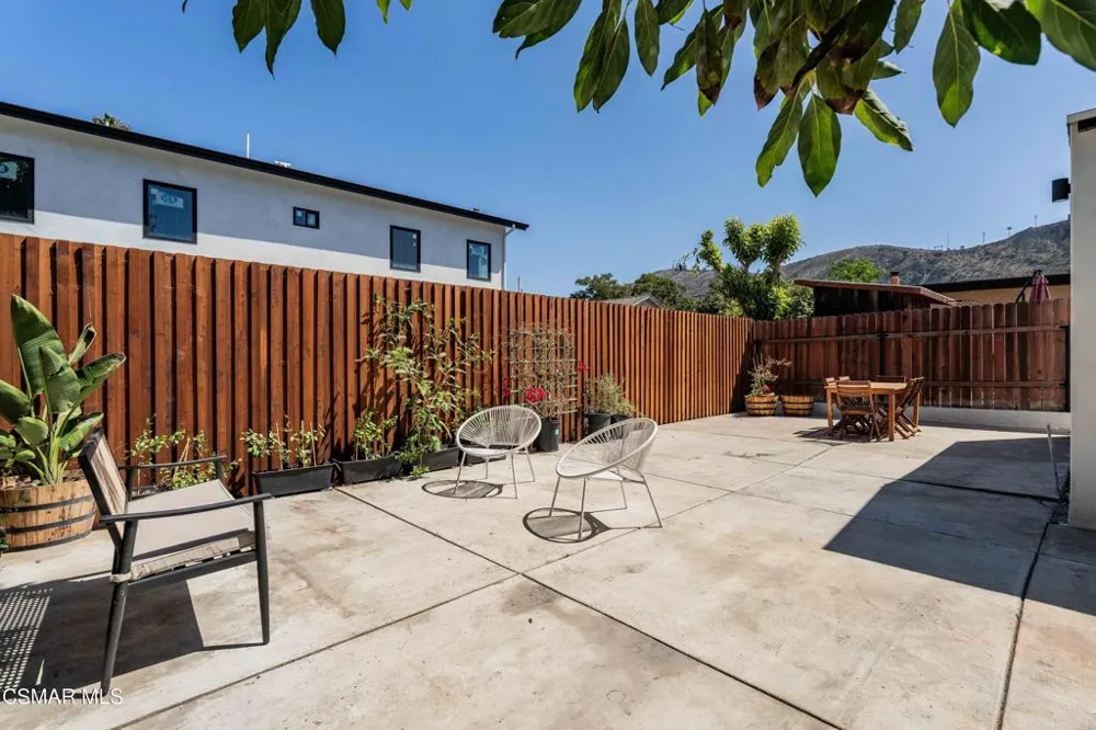 115 W Center Street Ventura, CA 93001