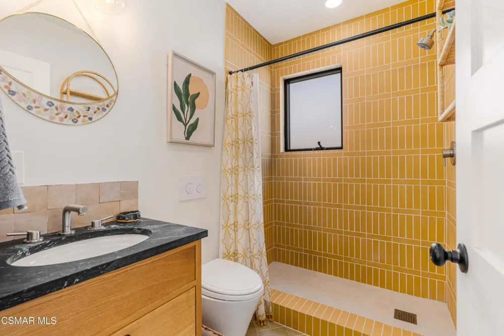 115 W Center Street Ventura, CA 93001