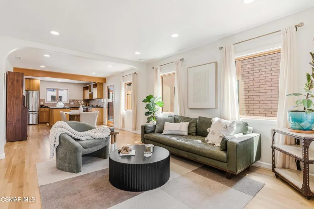 115 W Center Street Ventura, CA 93001