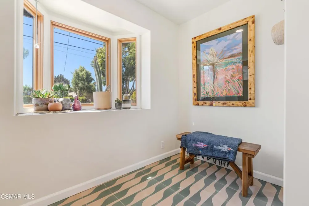 115 W Center Street Ventura, CA 93001