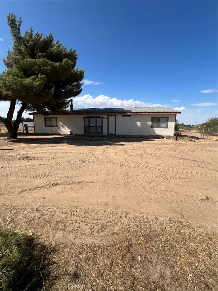 13958 Sage Street Oak Hills, CA 92344