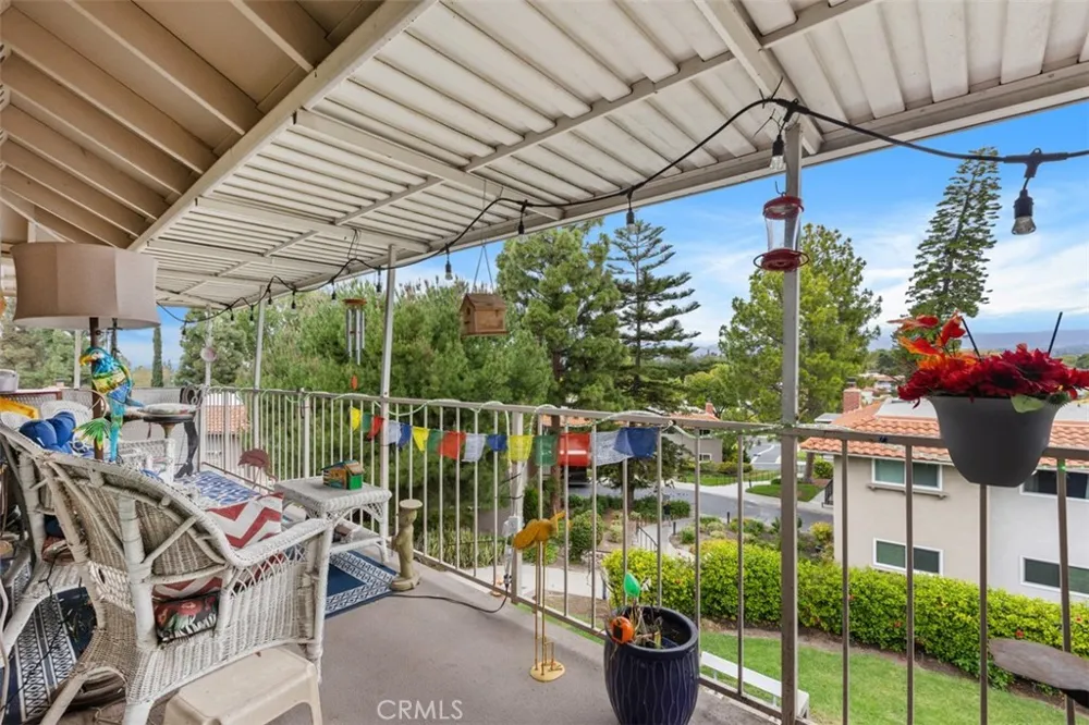 2269 Via Puerta Laguna Woods, CA 92637