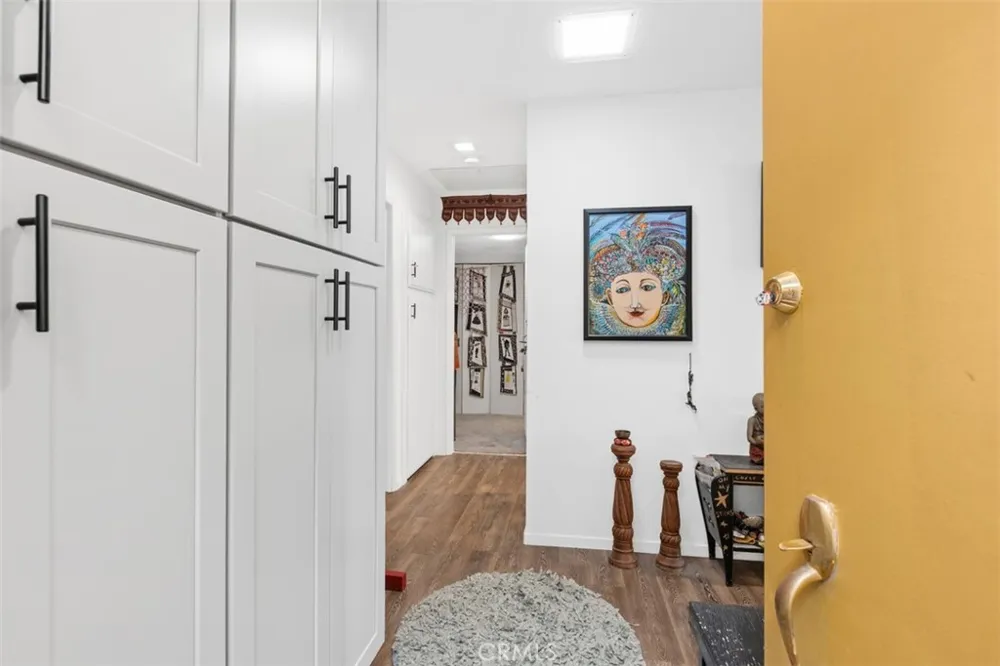 2269 Via Puerta Laguna Woods, CA 92637