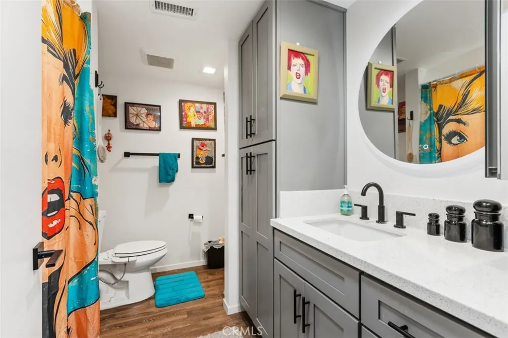 2269 Via Puerta Laguna Woods, CA 92637