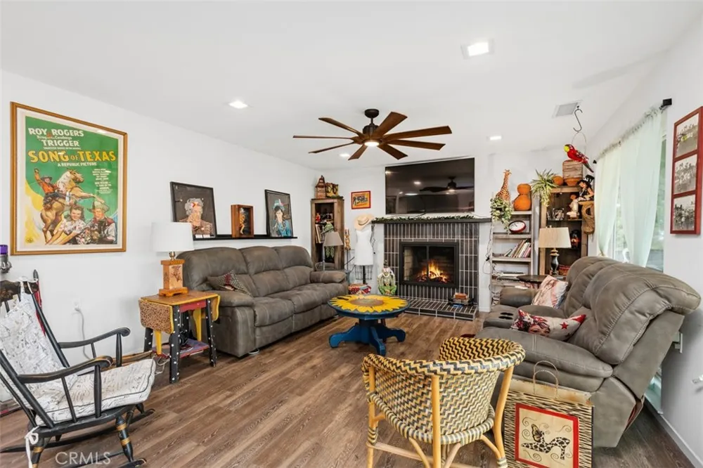 2269 Via Puerta Laguna Woods, CA 92637
