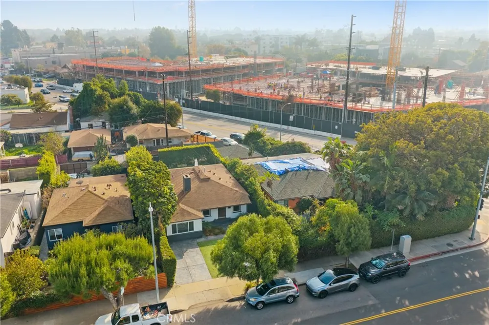 11938 Exposition Boulevard Los Angeles, CA 90064