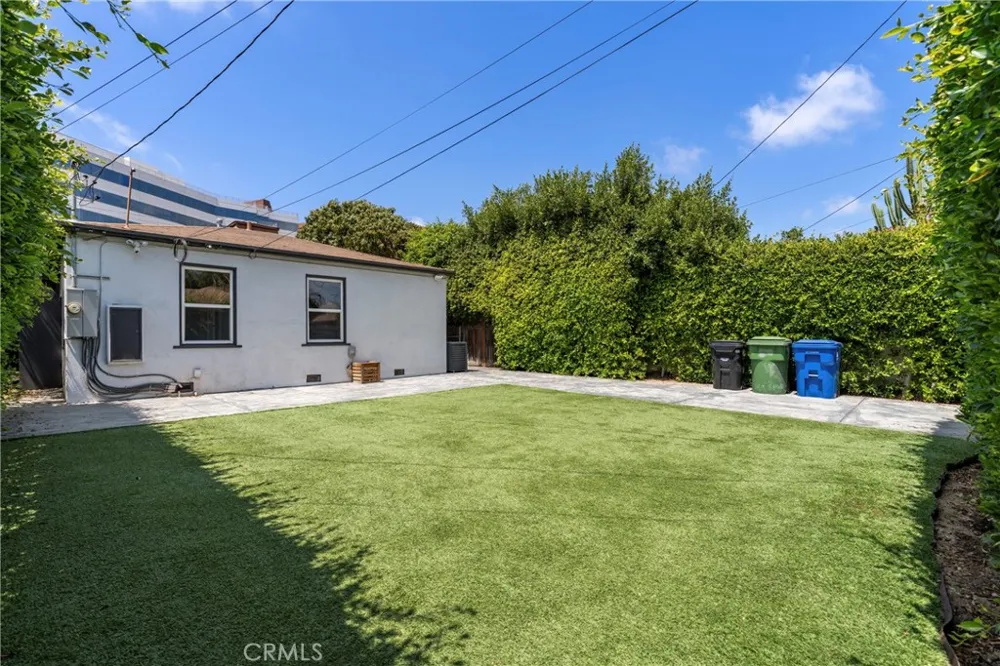 11938 Exposition Boulevard Los Angeles, CA 90064