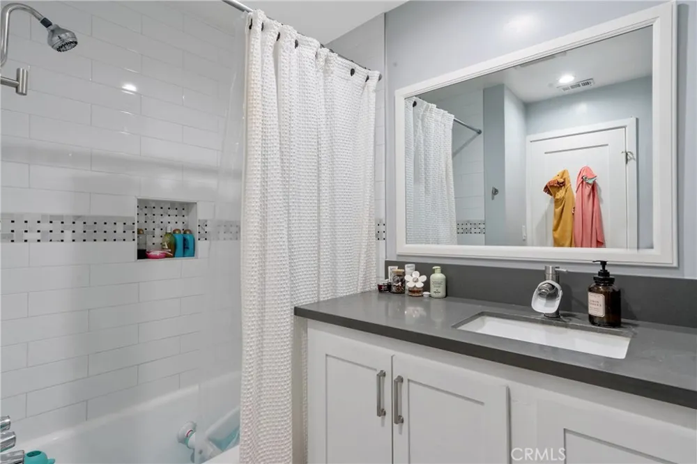 11938 Exposition Boulevard Los Angeles, CA 90064
