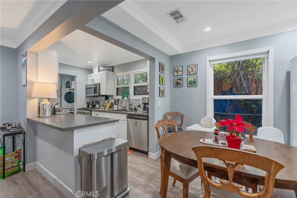 11938 Exposition Boulevard Los Angeles, CA 90064