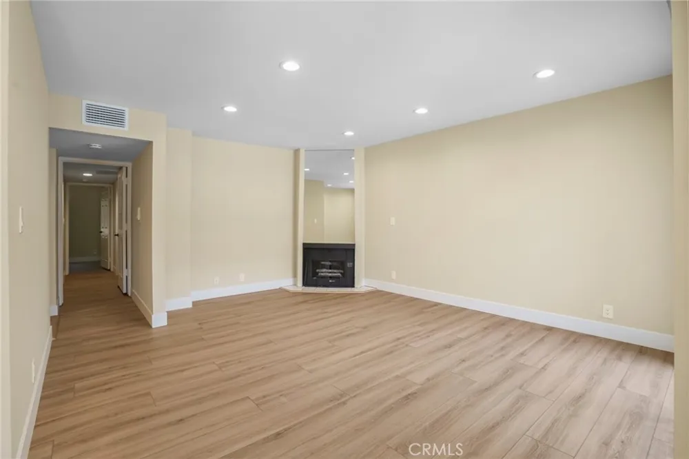 1207 Columbus Avenue Glendale, CA 91202