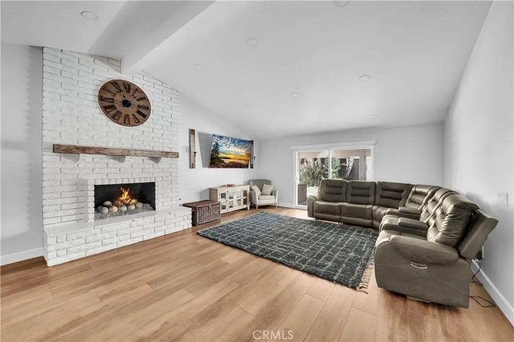 13611 Cypress Street Garden Grove, CA 92843