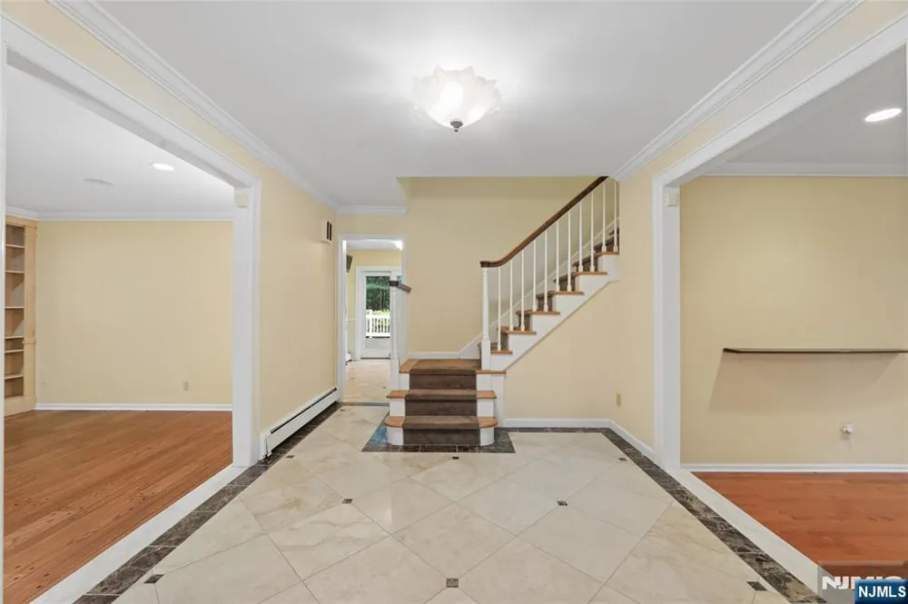 1 Frasco Lane Norwood, NJ 07648