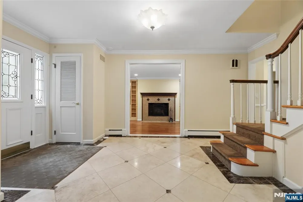 1 Frasco Lane Norwood, NJ 07648