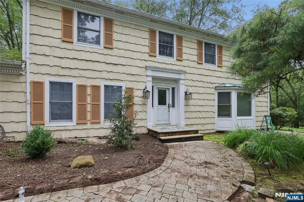 1 Frasco Lane Norwood, NJ 07648