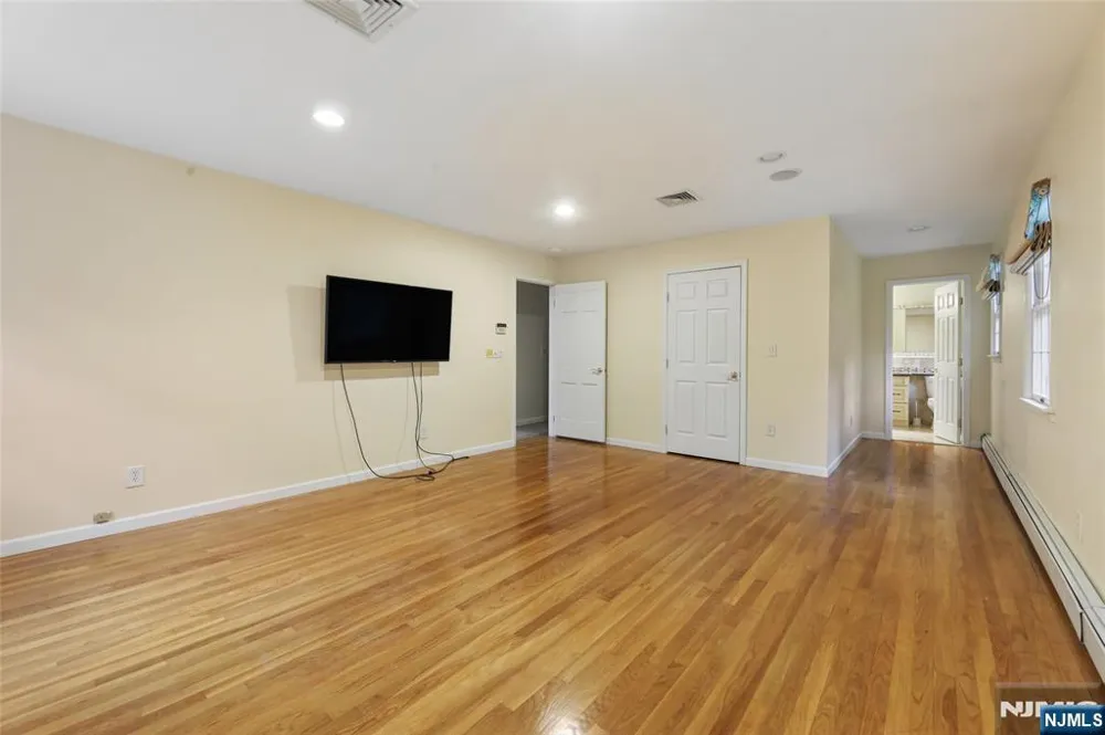 1 Frasco Lane Norwood, NJ 07648