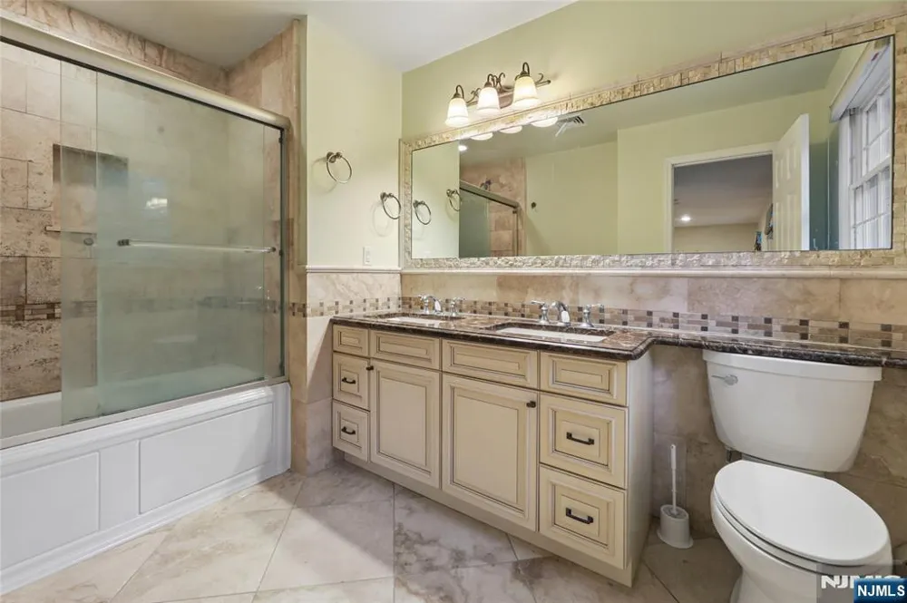 1 Frasco Lane Norwood, NJ 07648