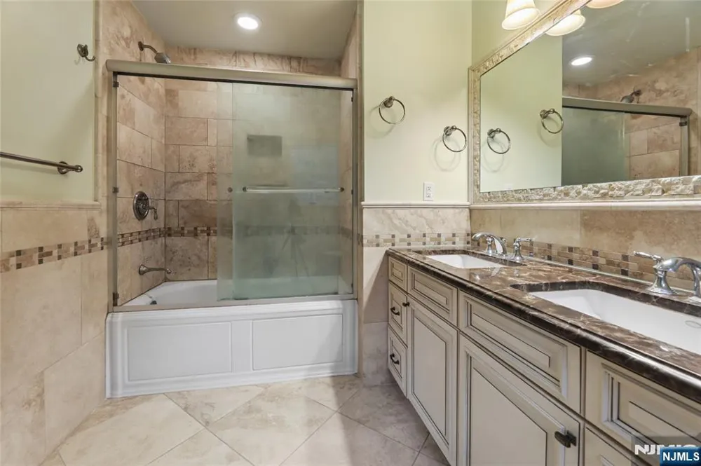 1 Frasco Lane Norwood, NJ 07648