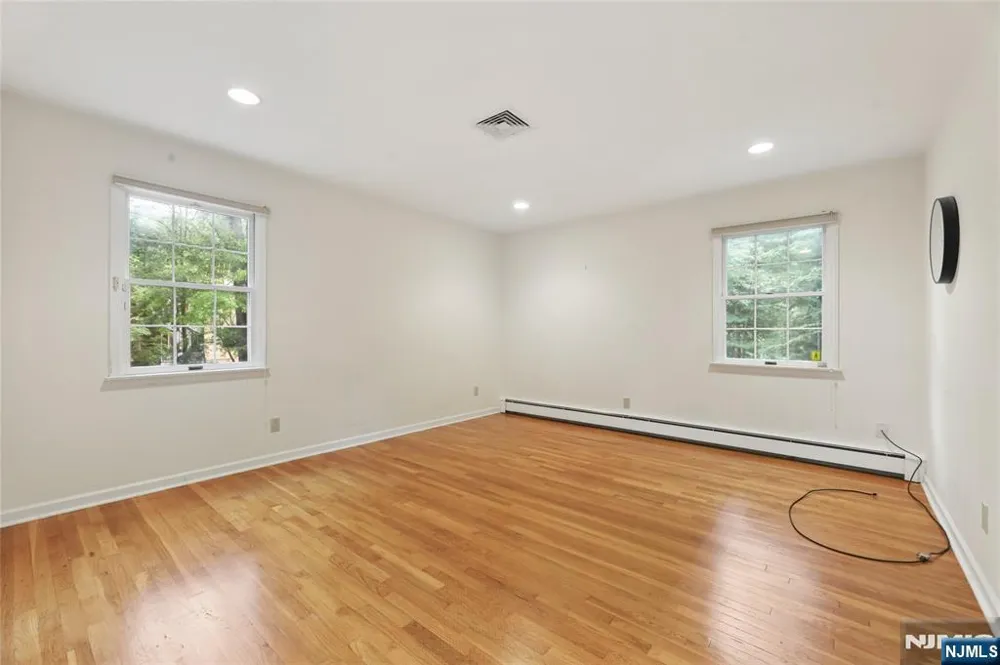 1 Frasco Lane Norwood, NJ 07648