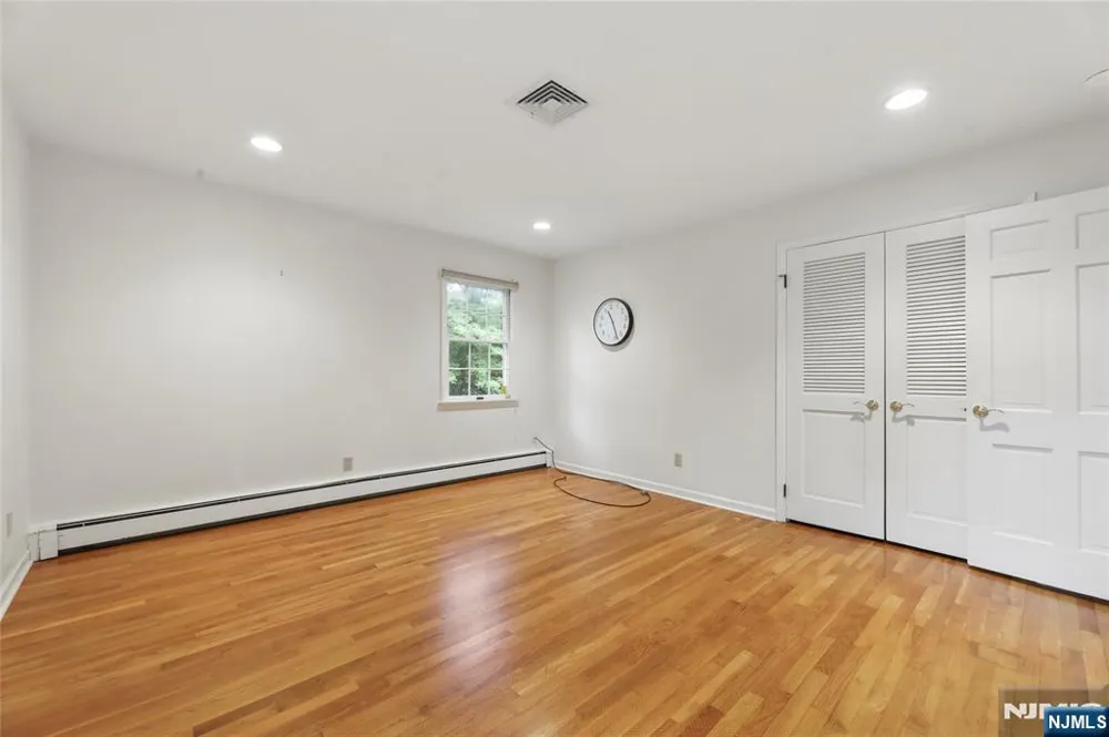 1 Frasco Lane Norwood, NJ 07648