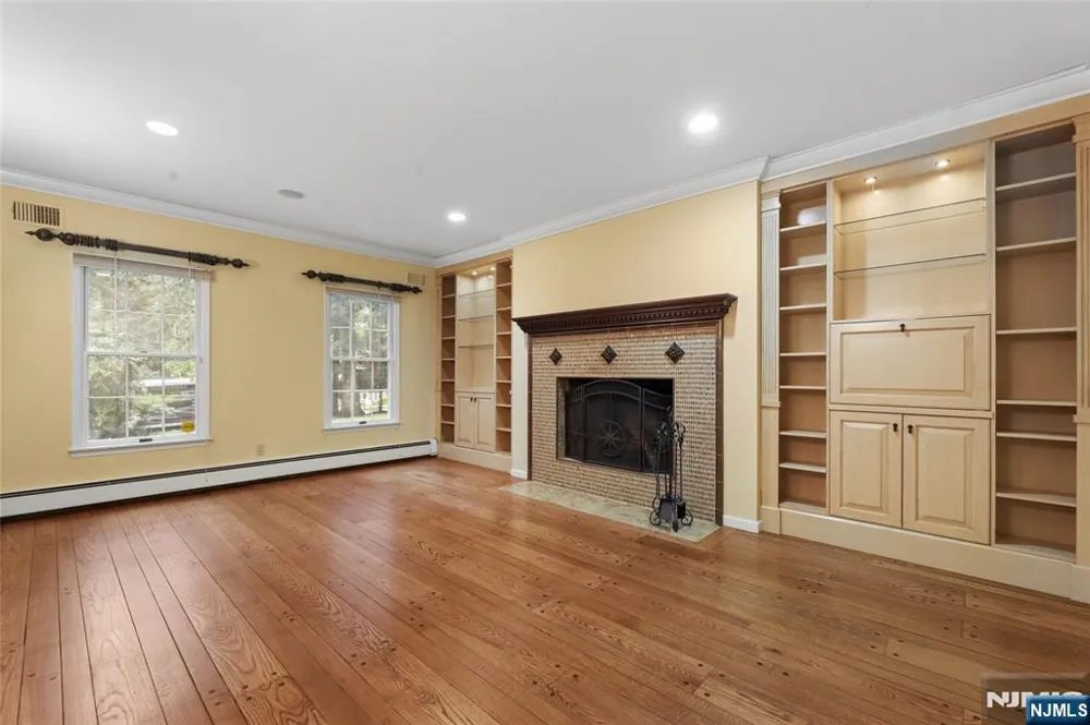 1 Frasco Lane Norwood, NJ 07648