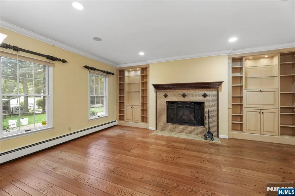 1 Frasco Lane Norwood, NJ 07648