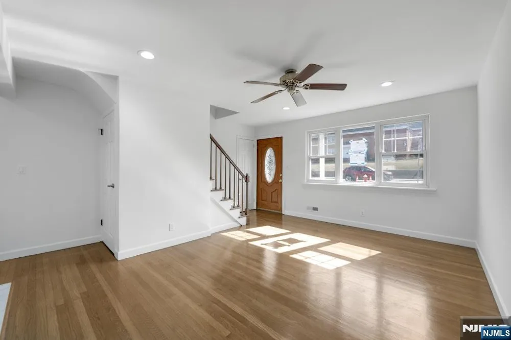 380 Grand Avenue Leonia, NJ 07605