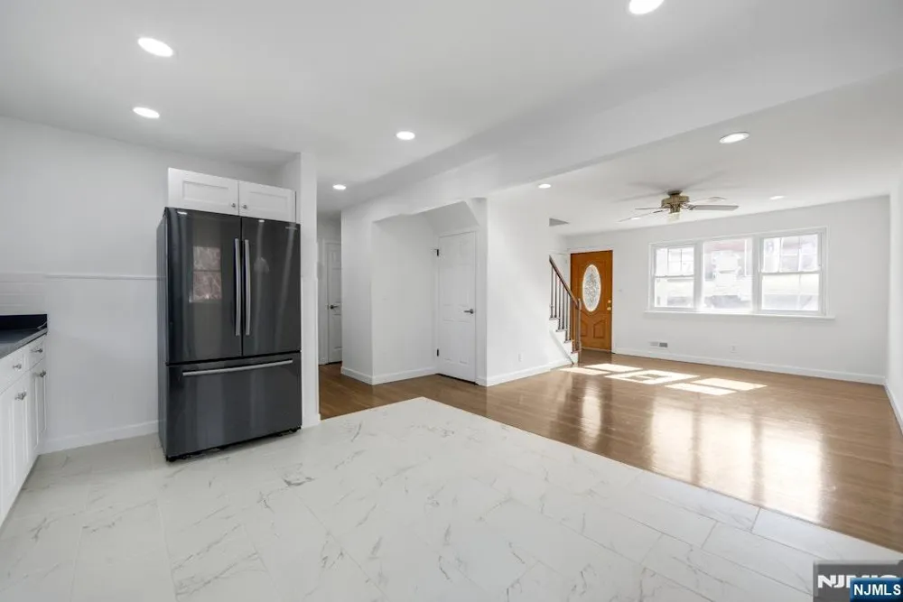 380 Grand Avenue Leonia, NJ 07605