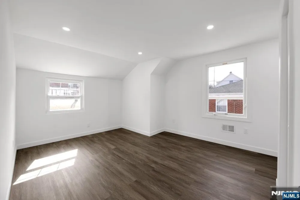 380 Grand Avenue Leonia, NJ 07605