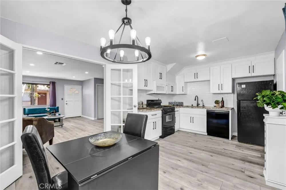17061 Roscoe Boulevard #2 Northridge, CA 91325