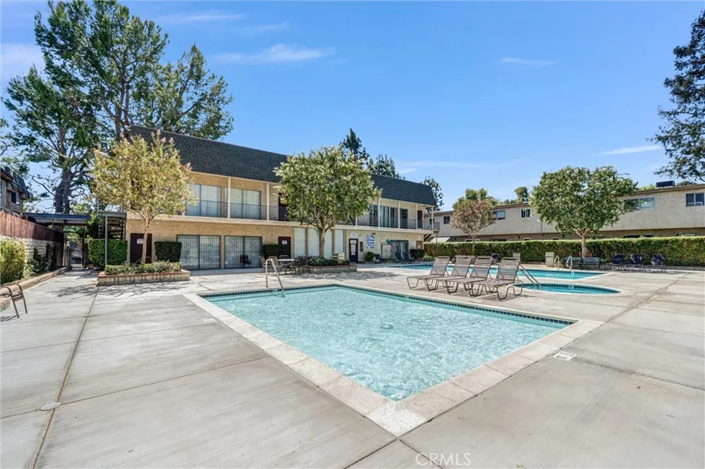 17061 Roscoe Boulevard #2 Northridge, CA 91325