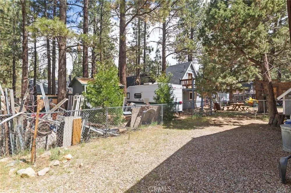 2051 6th Big Bear City, CA 92314
