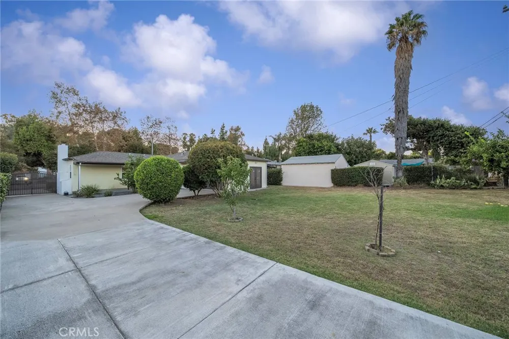 1526 White Avenue Pomona, CA 91768