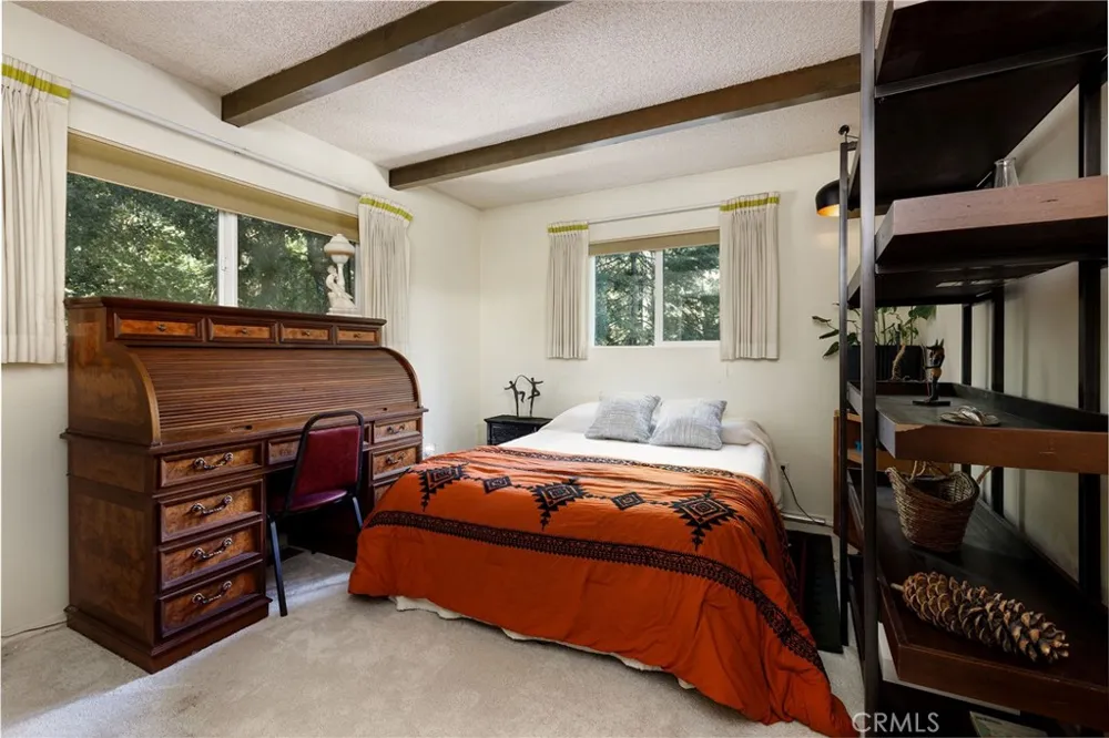 24611 Valle Drive Crestline, CA 92325